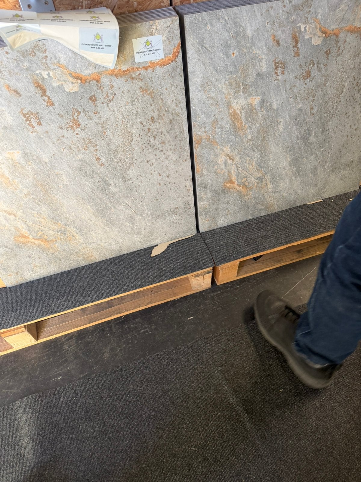 Bj vend carrelage 60x60 5 -10 -15-20 m2 10€, Enlèvement ou Envoi, Comme neuf