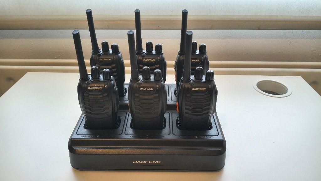 Set 6x BF-88E Walkie Talkies (PMR) + Multilader + Toebehoren, Telecommunicatie, Minder dan 2 km, Gebruikt, Ophalen of Verzenden