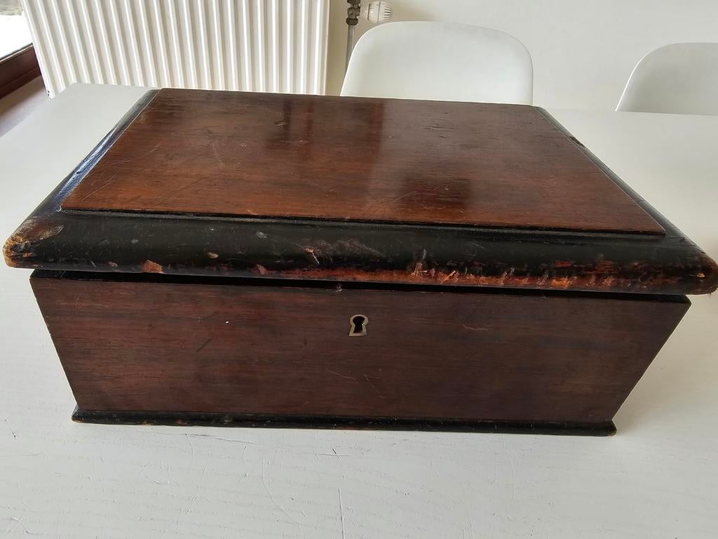 Porte-documents français ancien, Enlèvement ou Envoi