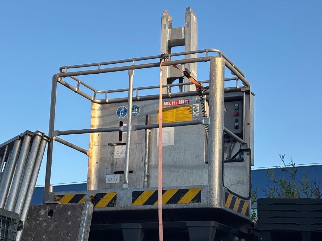 NACELLE GRUE TOITURE KLAAS, Bricolage & Construction, Enlèvement, Comme neuf, Ascenseur de chantier