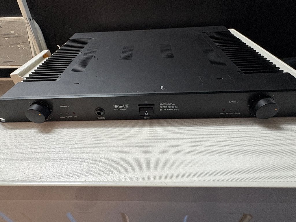 Apart PA-2120 MK-II versterker, Audio, Tv en Foto, Versterkers en Ontvangers, Ophalen, Gebruikt, 120 watt of meer