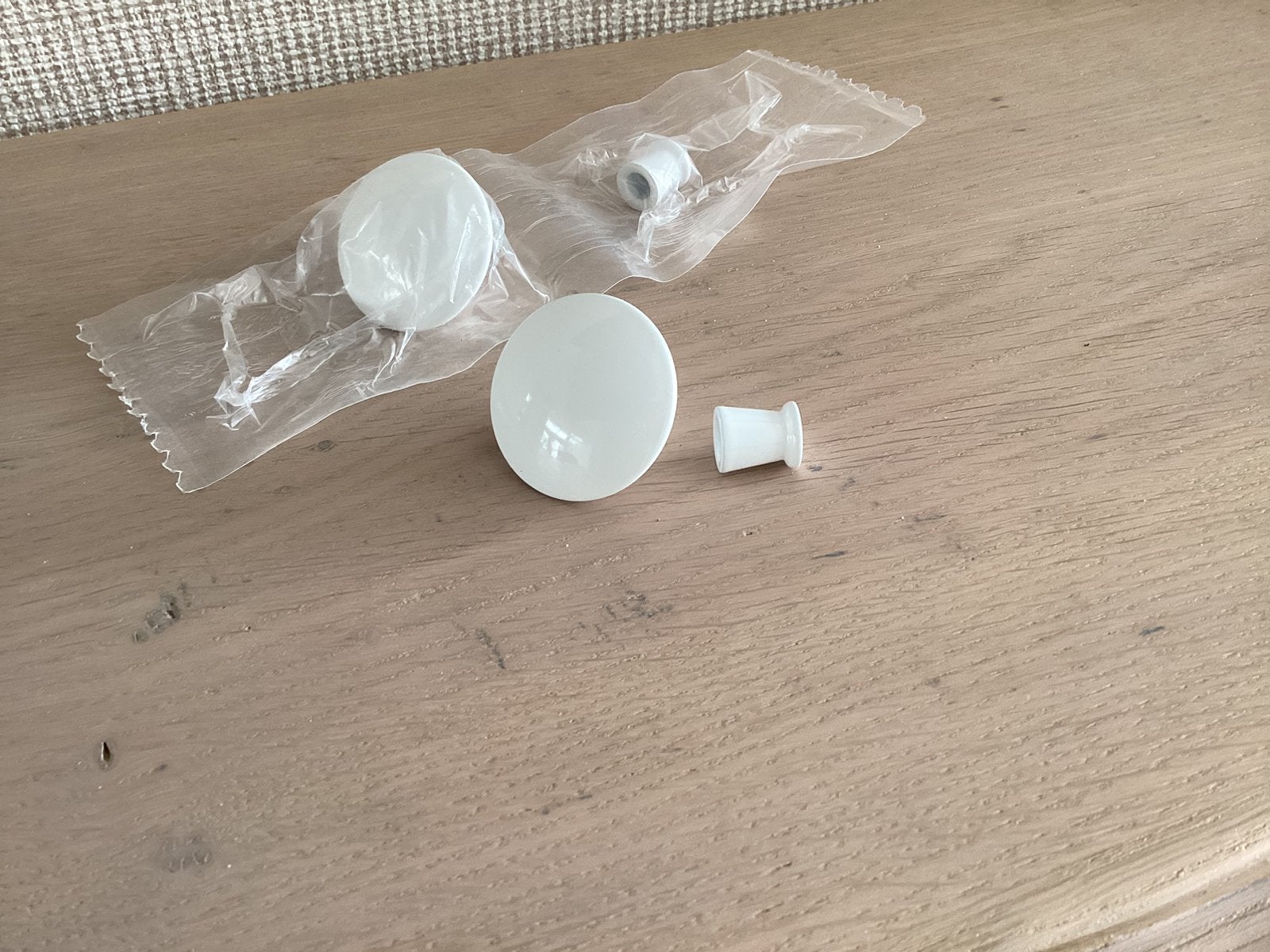 Kast knopjes, Enlèvement, Neuf