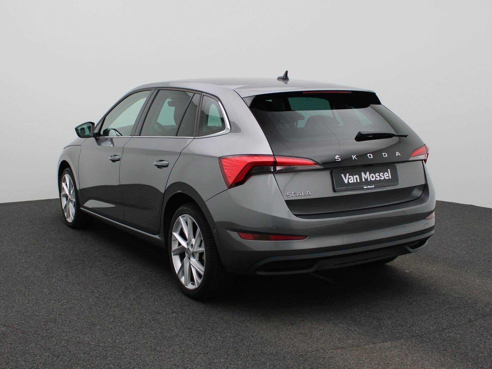 Skoda Scala 1.0 TSI 81kW DSG7 Clever STUUR- EN ZETELVERWARMI, Auto's, 620 kg, 5 deurs, 3 cilinders, 1000 cc