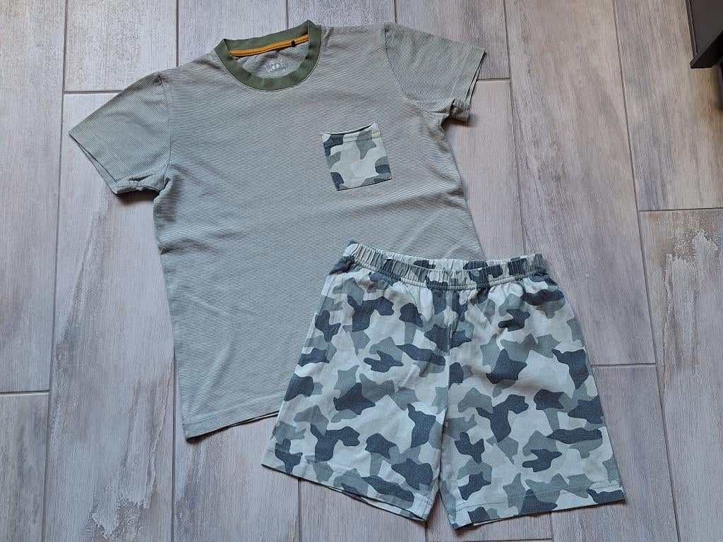 ★ M128 - Woody zomer pyjama, Kinderen en Baby's, Kinderkleding | Maat 128, Nacht- of Onderkleding, Gebruikt, Ophalen of Verzenden