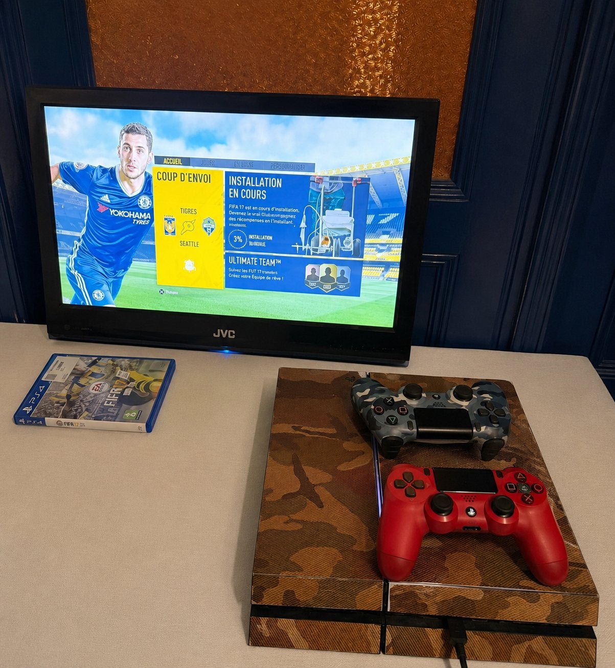 Playstation 4 + 2 manettes + chargeur, Consoles de jeu & Jeux vidéo, Enlèvement, Comme neuf