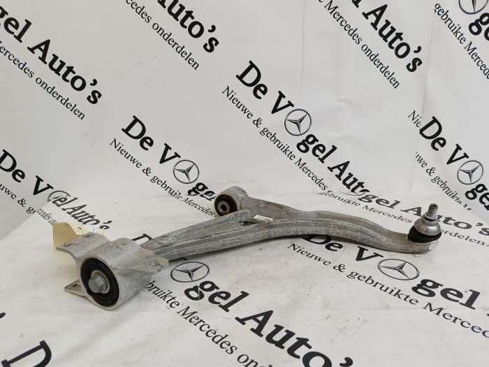 Bras de suspension avant droit d'un Mercedes GLA, 3 mois de garantie, Utilisé, -, -