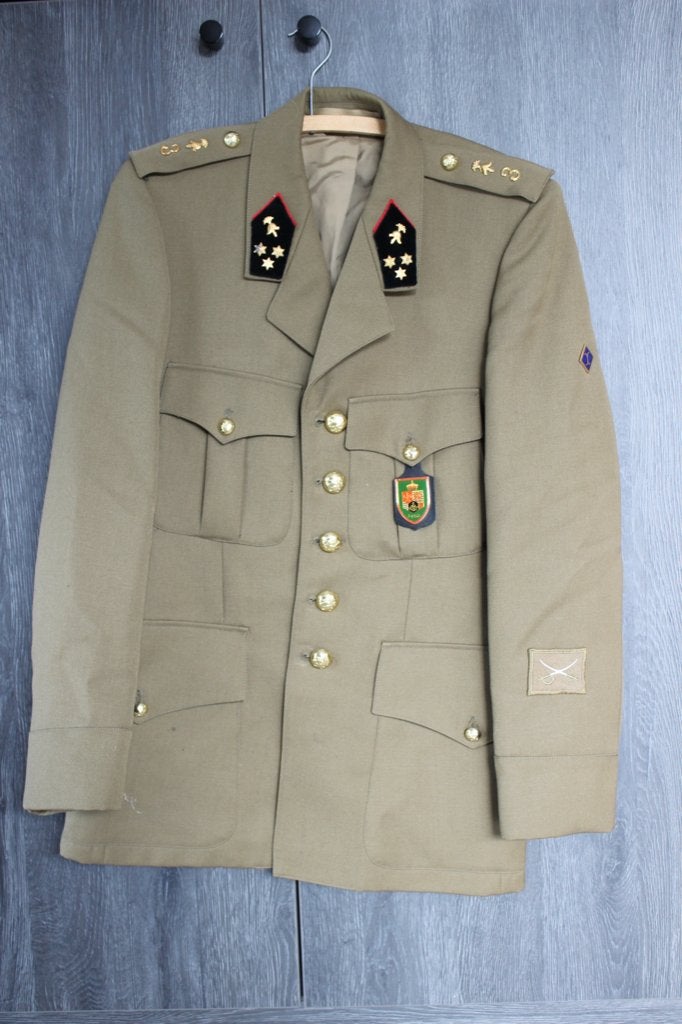 Beau service dress Capitaine du génie belge années 80., Enlèvement ou Envoi, Armée de terre, Vêtements ou Chaussures