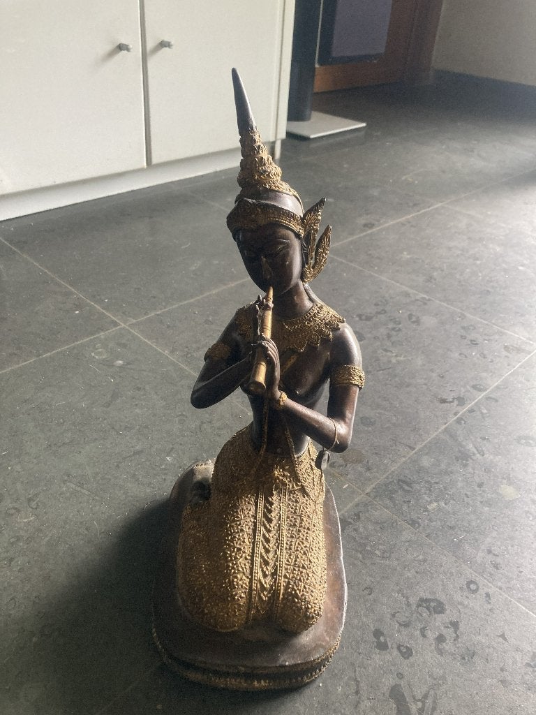 Beeldje uit koper, Enlèvement, Cuivre