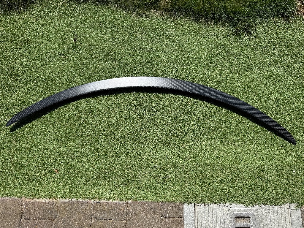 Originele Tesla Model S spoiler, Ophalen
