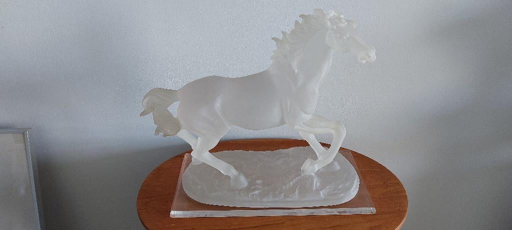 decoratief paard, Enlèvement