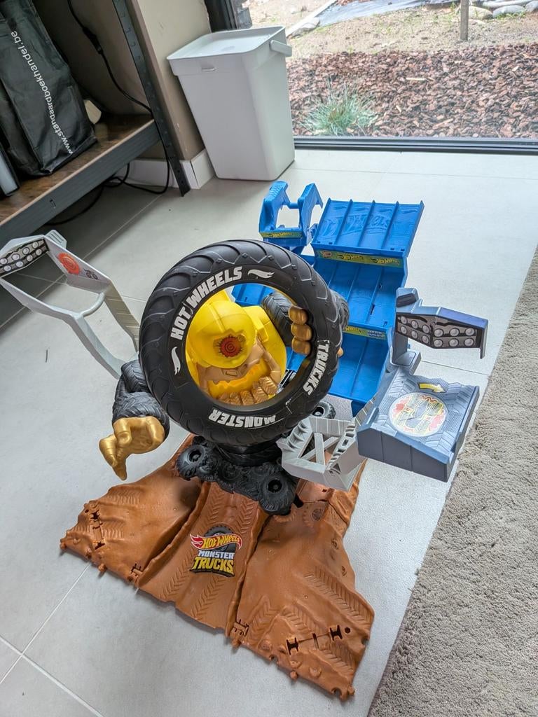 Hot wheel monster truck racebaan, Ophalen, Racebaan
