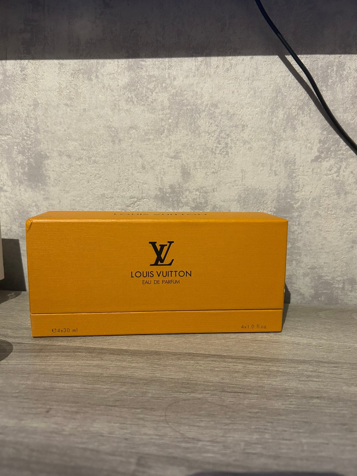 Louis Vuitton parfumset verpakking voor 4 flesjes, Ophalen of Verzenden, Nieuw, Accessoires