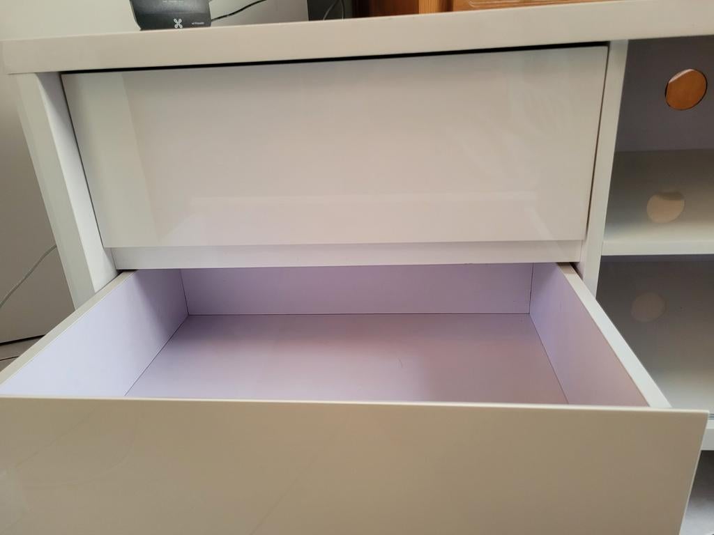 Dressoir wit gelakt ( moet gewoon weg) samenwonen, Huis en Inrichting, Ophalen of Verzenden