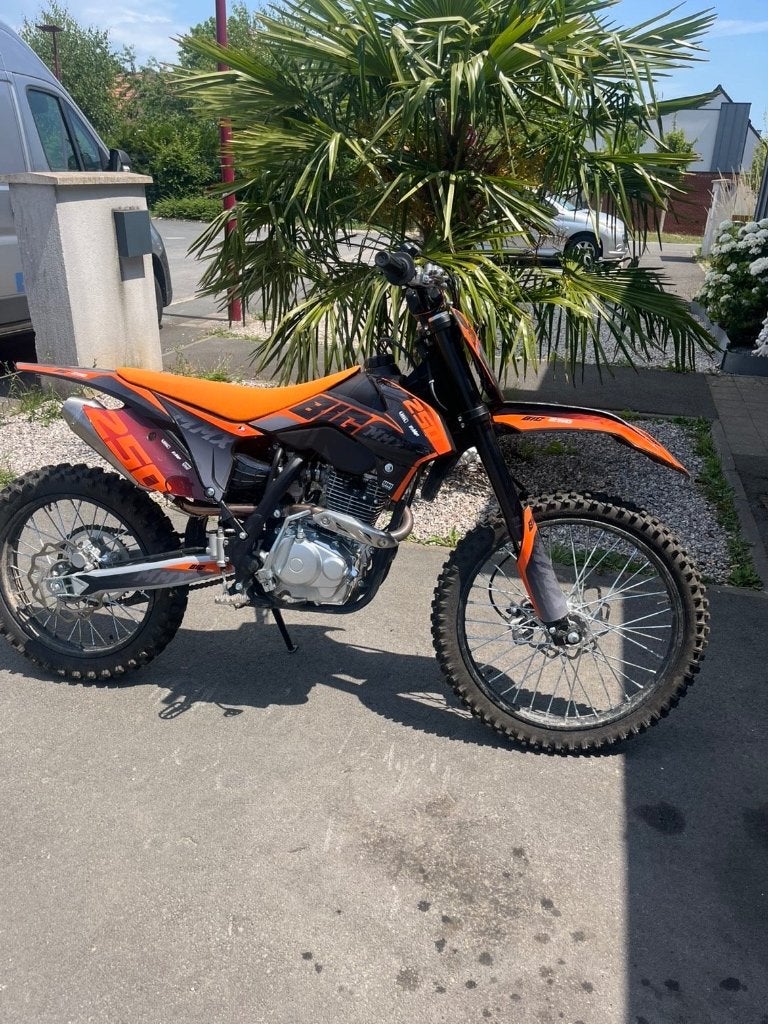 dirt 250cc, Enlèvement ou Envoi, 12 à 35 kW