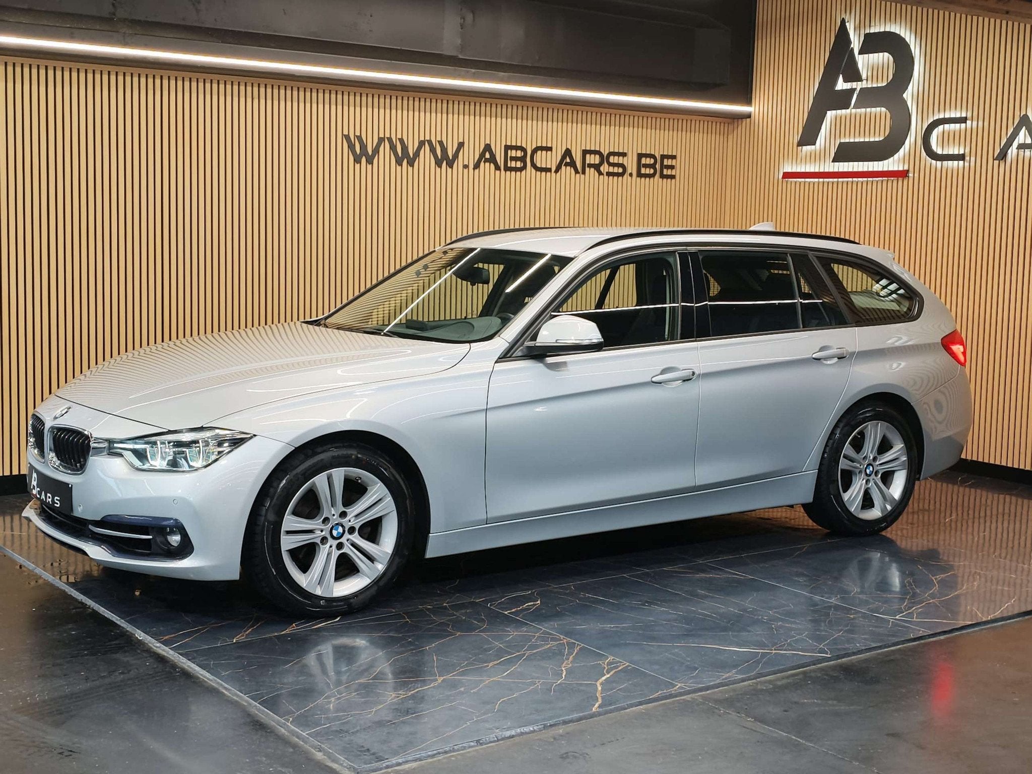 BMW 3 Serie 318 318IA PACK SPORT * GARANTIE 12 MOIS *, Auto's, Stof, Euro 6, 136 pk, 3 cilinders