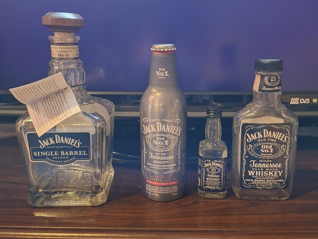 Jack Daniel's Divers bouteilles vides, Collections, Collections Autre, Enlèvement, Utilisé