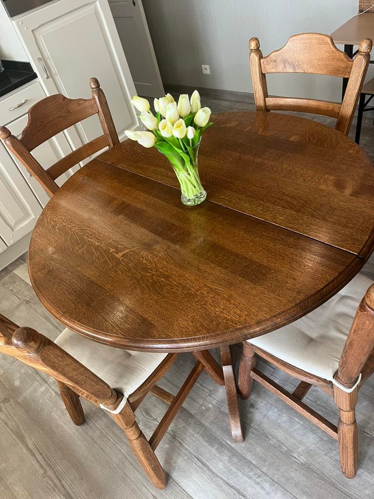 Table en chêne avec 4 chaises, Enlèvement, Comme neuf