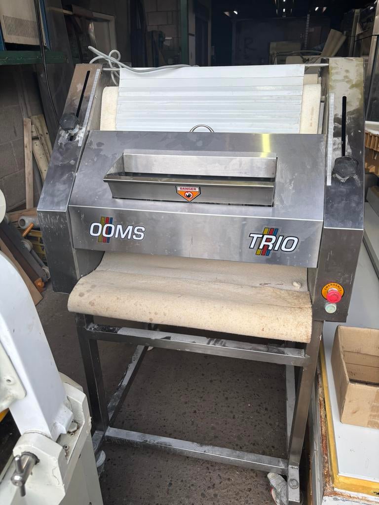 Bakkerij machines Stokbroodmachine Spiraalkneder opboller, Zakelijke goederen, Ophalen
