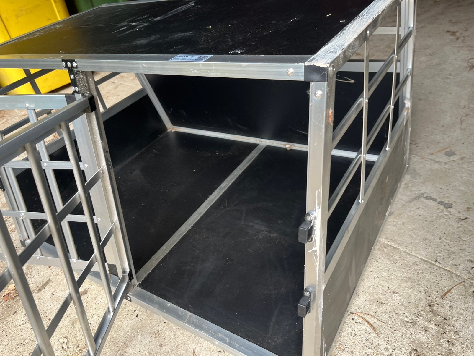 Autobench hond, Enlèvement, Utilisé