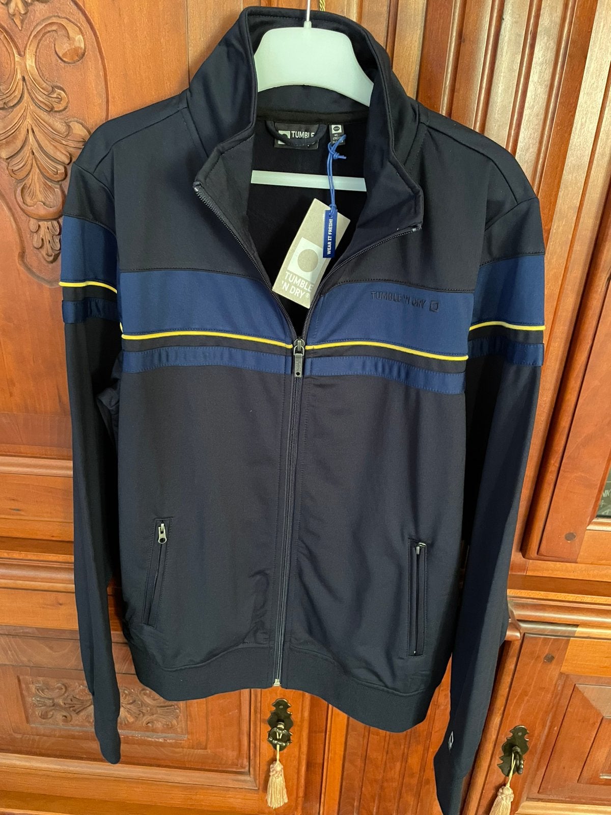 Zeer mooie sportieve vest jongens maat 170/176(14/16j)NIEUW, Kinderen en Baby's, Kinderkleding | Maat 176, Ophalen, Nieuw, Jongen