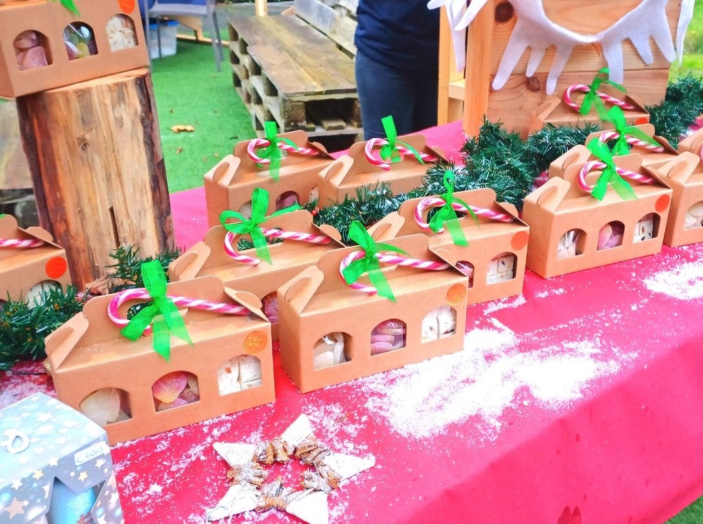 Verpakkingsmateriaal kerst huisjes van 200€ => 30€, Diversen, Ophalen, Nieuw