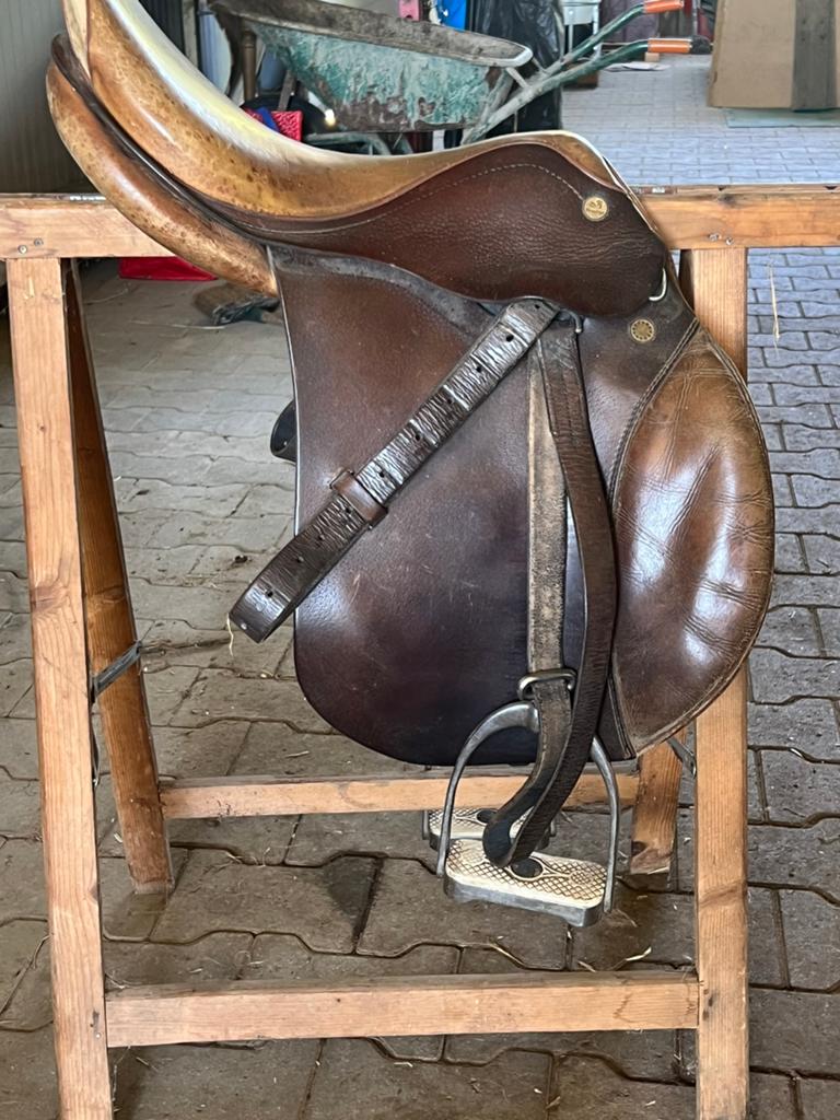 Bruin Prestige zadel te koop 16,5 inch, Dieren en Toebehoren, Ophalen, Gebruikt, Springen