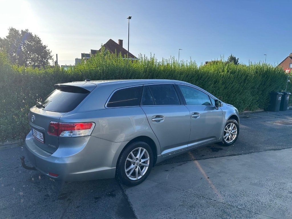 Toyota Avensis ct ok 2011 - 249 000 km, Autos, Avensis, Boîte manuelle, 5 portes, Particulier