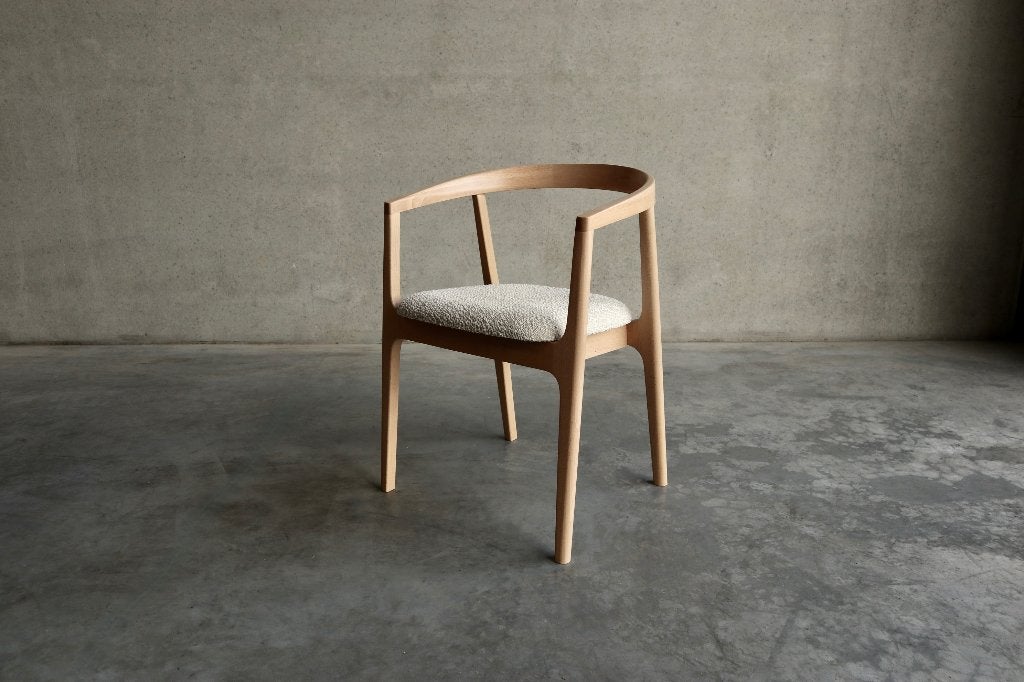 NOUVELLES chaises design en bois massif avec tissu bouclé, Enlèvement, Neuf, Tissus, Cinq, Six Chaises ou plus