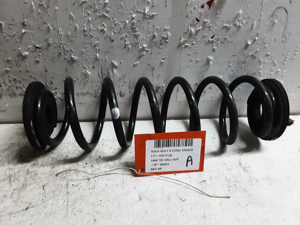 SCHROEFVEER ACHTER Volkswagen Golf V (1K1) (02-2001/12-2010), Gebruikt, Volkswagen, Mevr. I. Hauben, Rue de l'Espoir 34 34
4030  GRIVEGNÉE, BE
