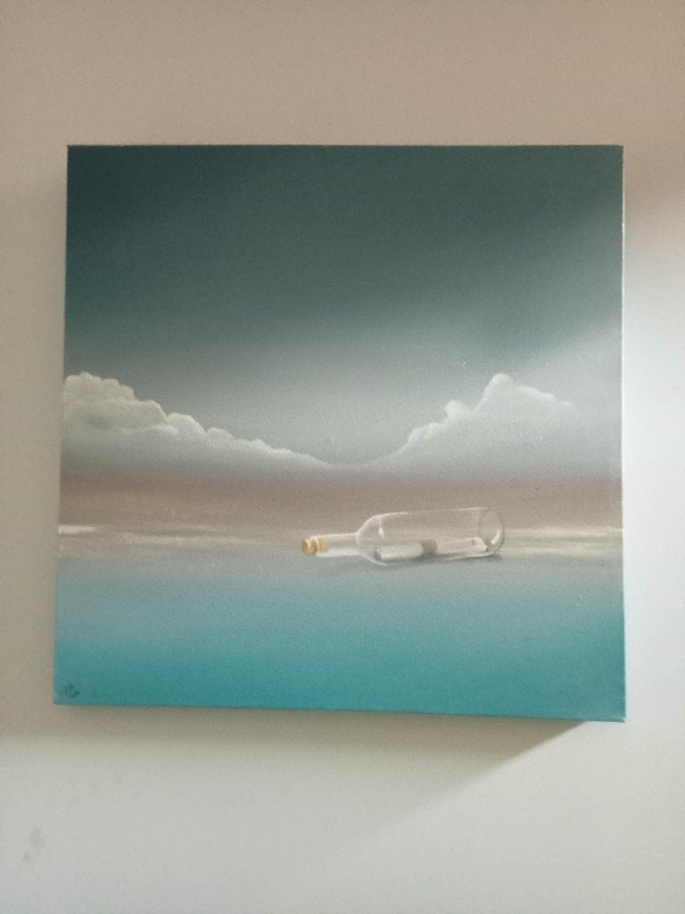 schilderij fles op water met briefje nieuwe staat 50x50, Ophalen, Schilderij, Meerkleurig, Zo goed als nieuw
