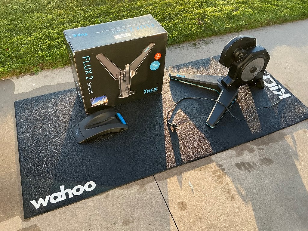 Tacx FLUX 2 + voorwielsteun + Wahoo Kickr mat, Ophalen, Gebruikt, Tacx