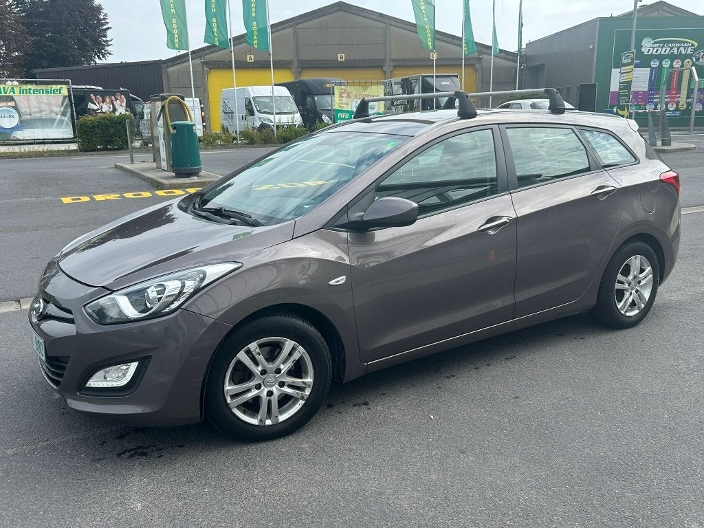 HYUNDAI i30 1,4 L DIESEL. 2014.  3900 EUROS, Autos, https://public.car-pass.be/vhr/490d5f7e-26c1-4a39-9ba3-ad5ea63c31a0, Euro 5