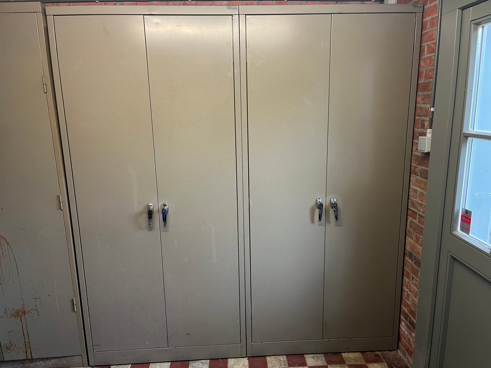 2 ijzeren kasten, Ophalen, Gebruikt, Meerdere deuren, 50 tot 100 cm