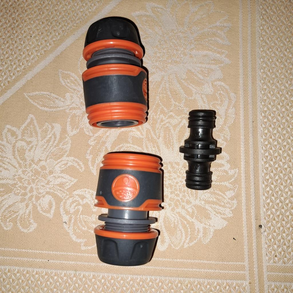 Raccord pour tuyau d'arrosage, Enlèvement ou Envoi