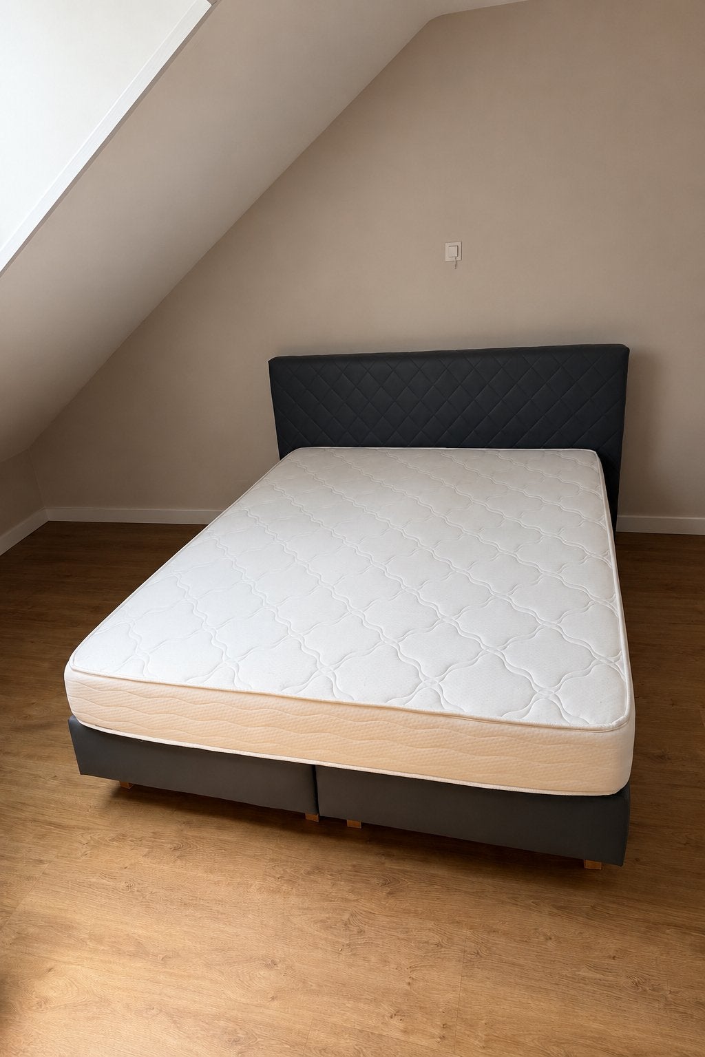 Ensemble lit boxspring 160x200  + matelas à ressorts, Maison & Meubles, Chambre à coucher | Lits boxsprings, Enlèvement, Comme neuf