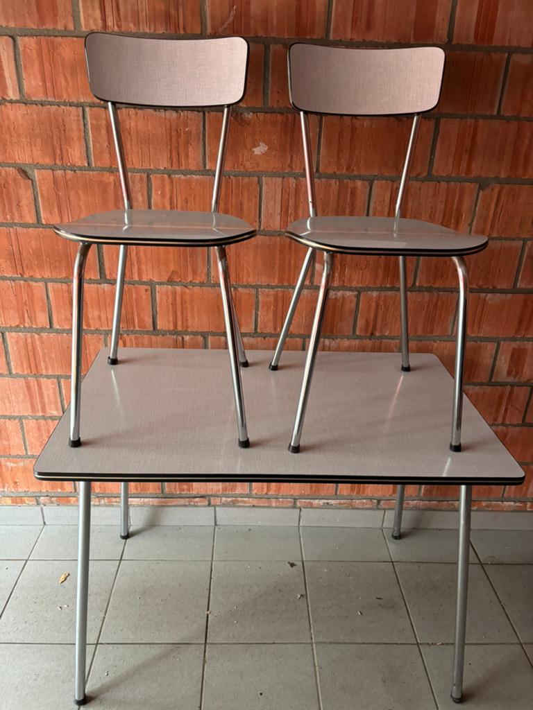 Vintage tafel met 2 stoelen, Huis en Inrichting, Ophalen, Gebruikt