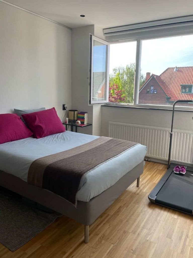 Boxspringbed van 140 cm met matras, Ophalen, Tweepersoons, 140 cm, Zo goed als nieuw
