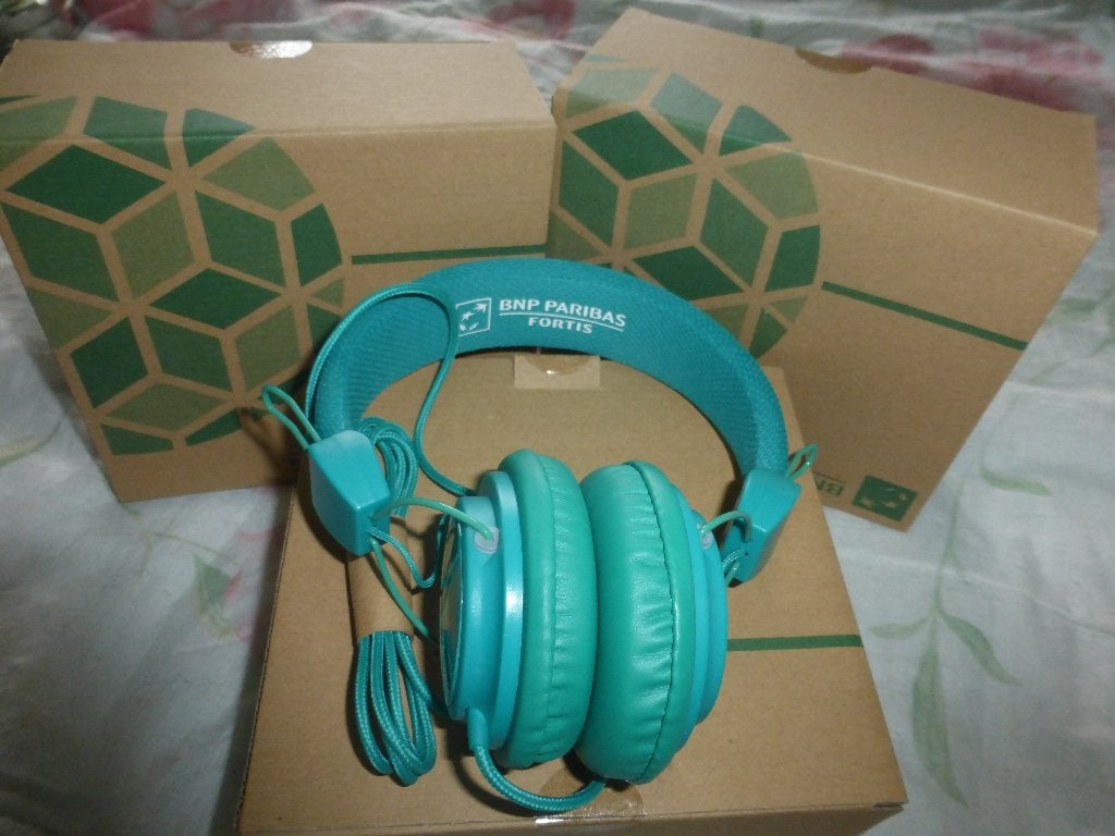 2 Nouveaux casques audio identiques, Enlèvement ou Envoi, Neuf, Vert