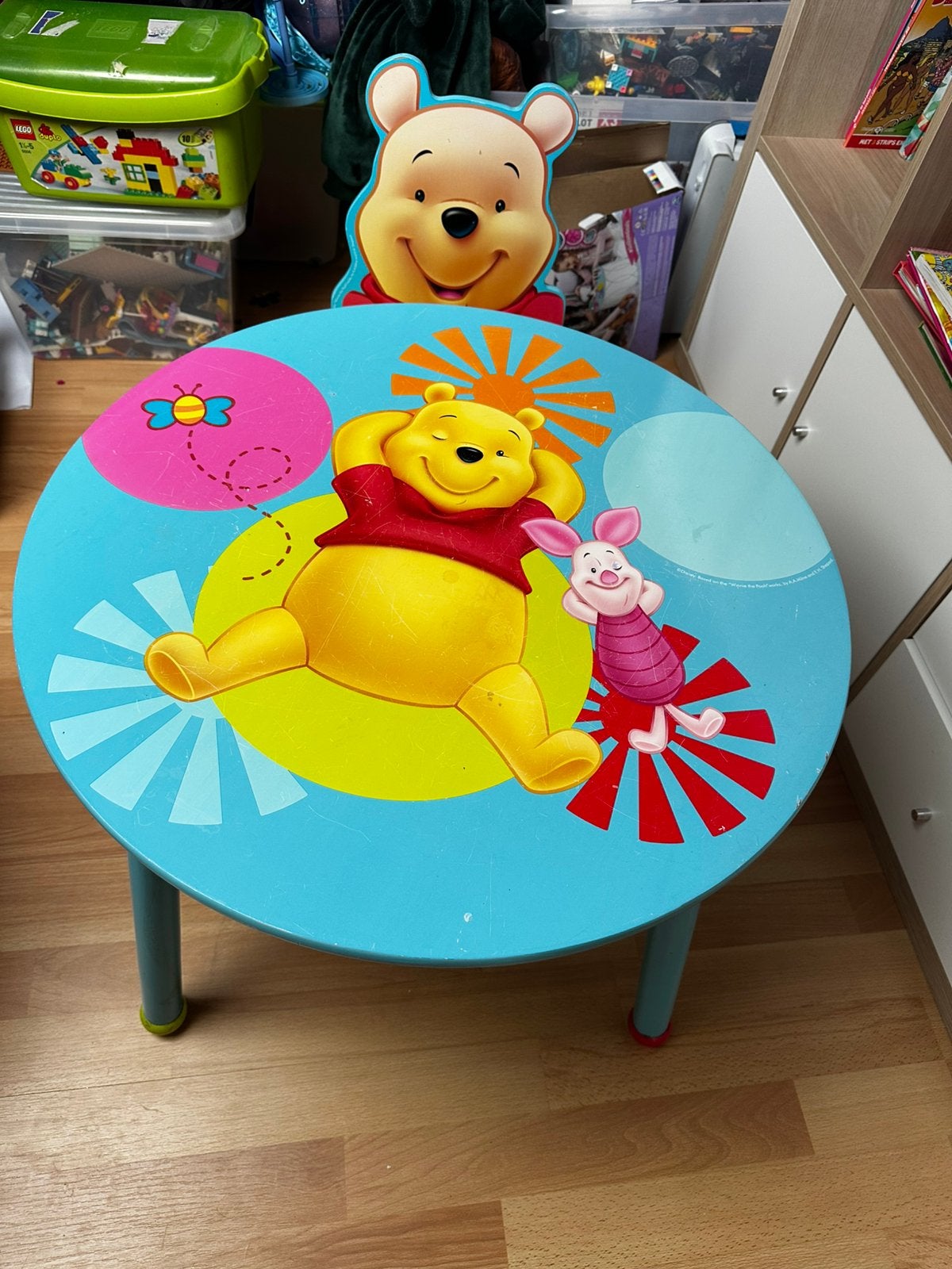 Kinder tafel Winnie the Pooh + gratis stoel, Ophalen, Gebruikt