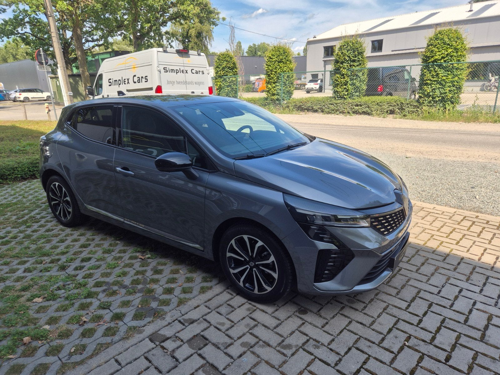 RENAULT CLIO 1.0 TCE TECHNO.. VIENT D'ARRIVER ! ! !, Autos, Argent ou Gris, Achat, Euro 6, Entreprise