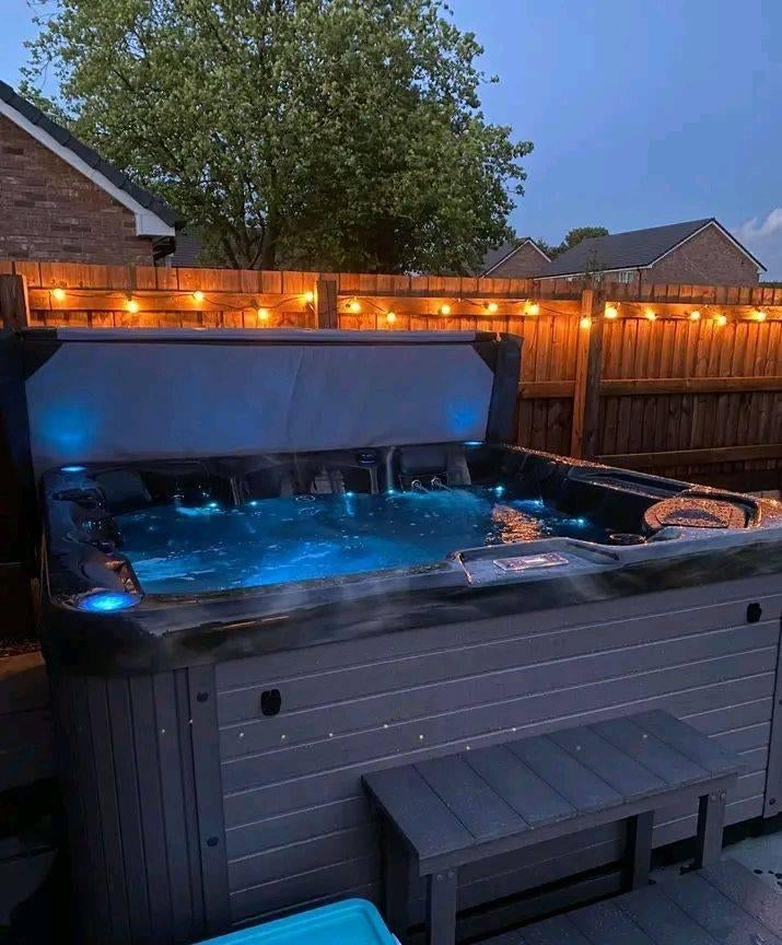 Nouvaux JACUZZI deluxe shiatsu Musique Prix tous compris, Enlèvement, Neuf, Jambes