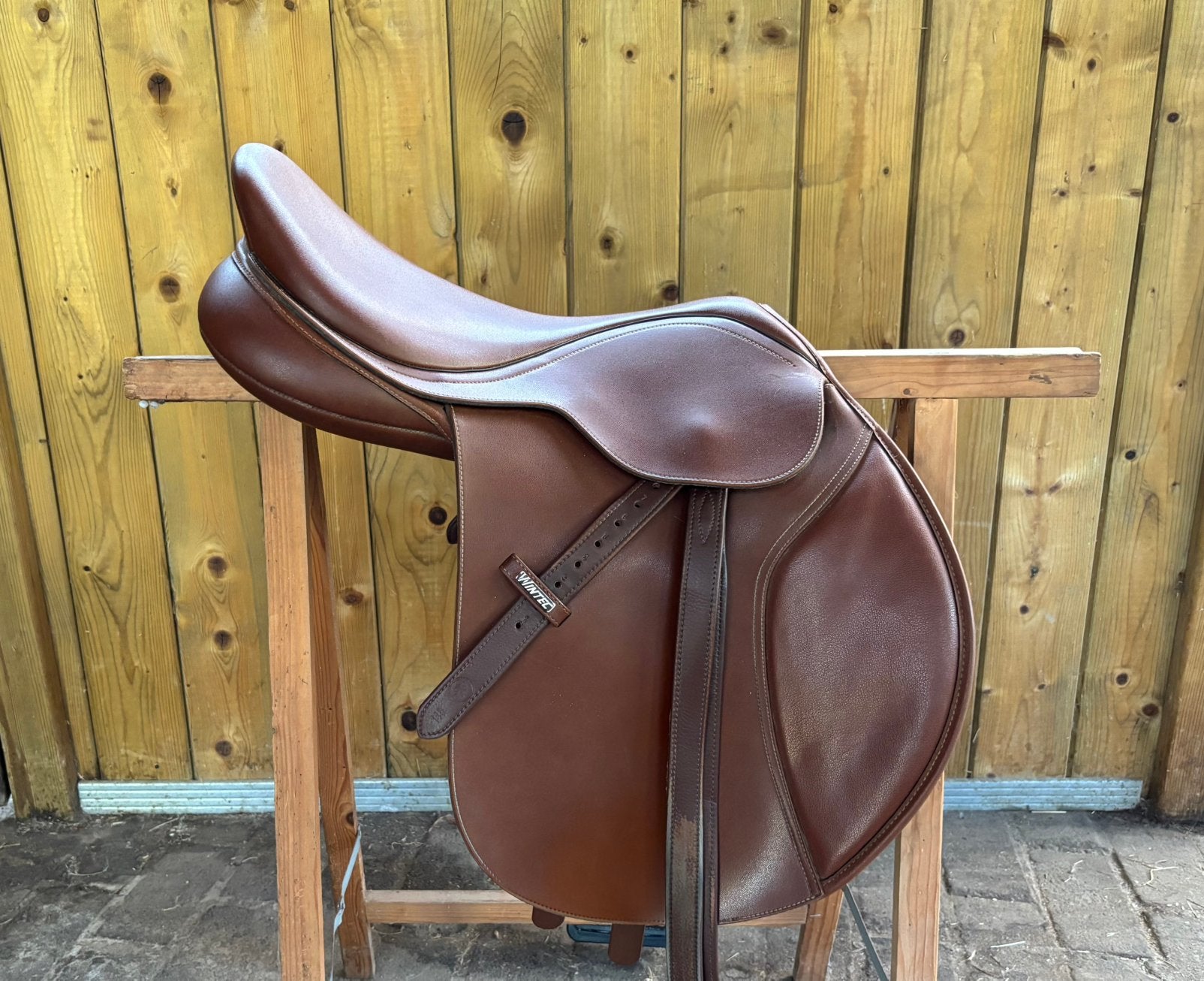 Wintec springzadel 17,5inch, Dieren en Toebehoren, Ophalen of Verzenden, Zo goed als nieuw, Wintec