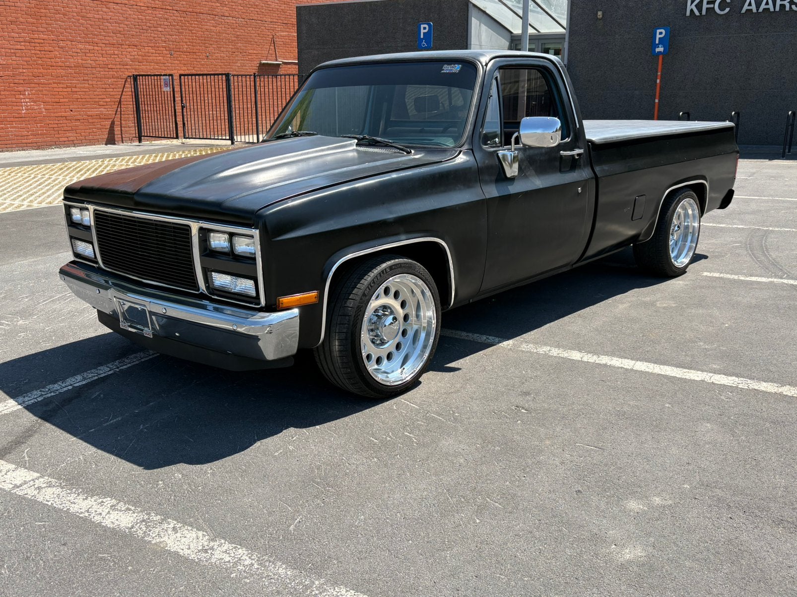 Lit long GMC Sierra à vendre, disparu faute de temps., Achat, Automatique, Particulier, Tissu
