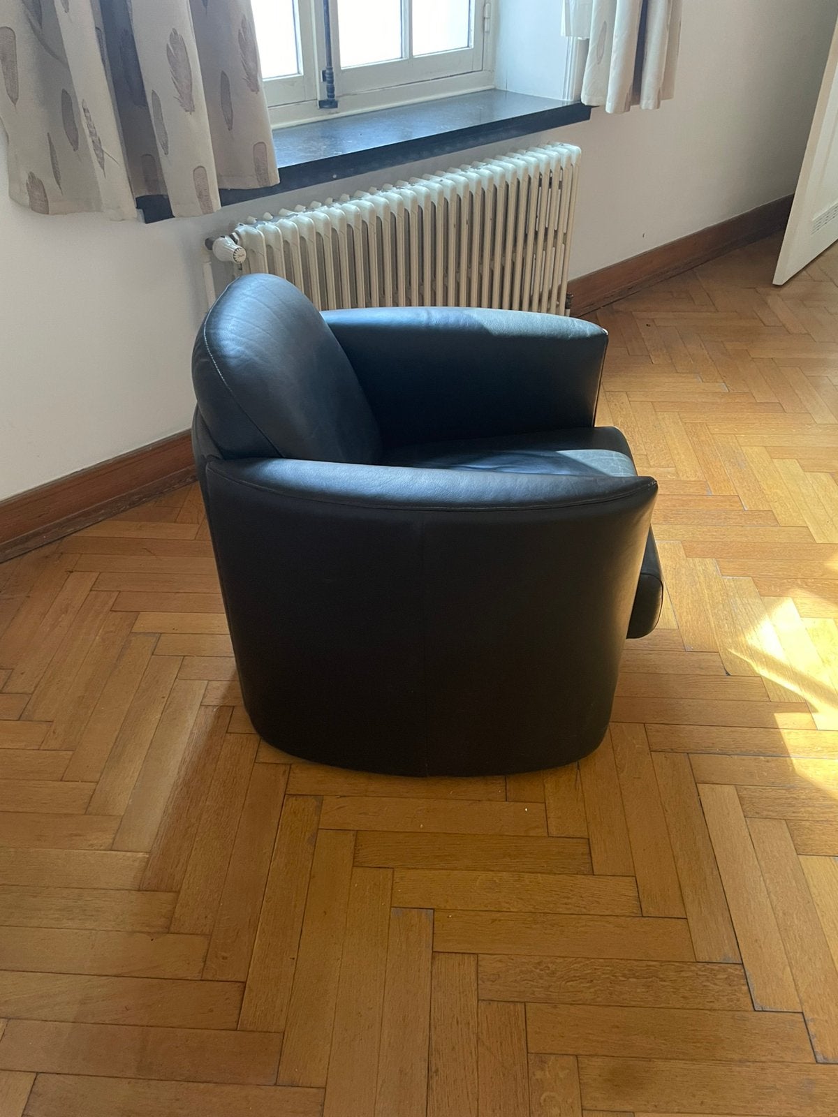 JORI design fauteuil – zwart leder –  Belgisch design, Enlèvement, Comme neuf