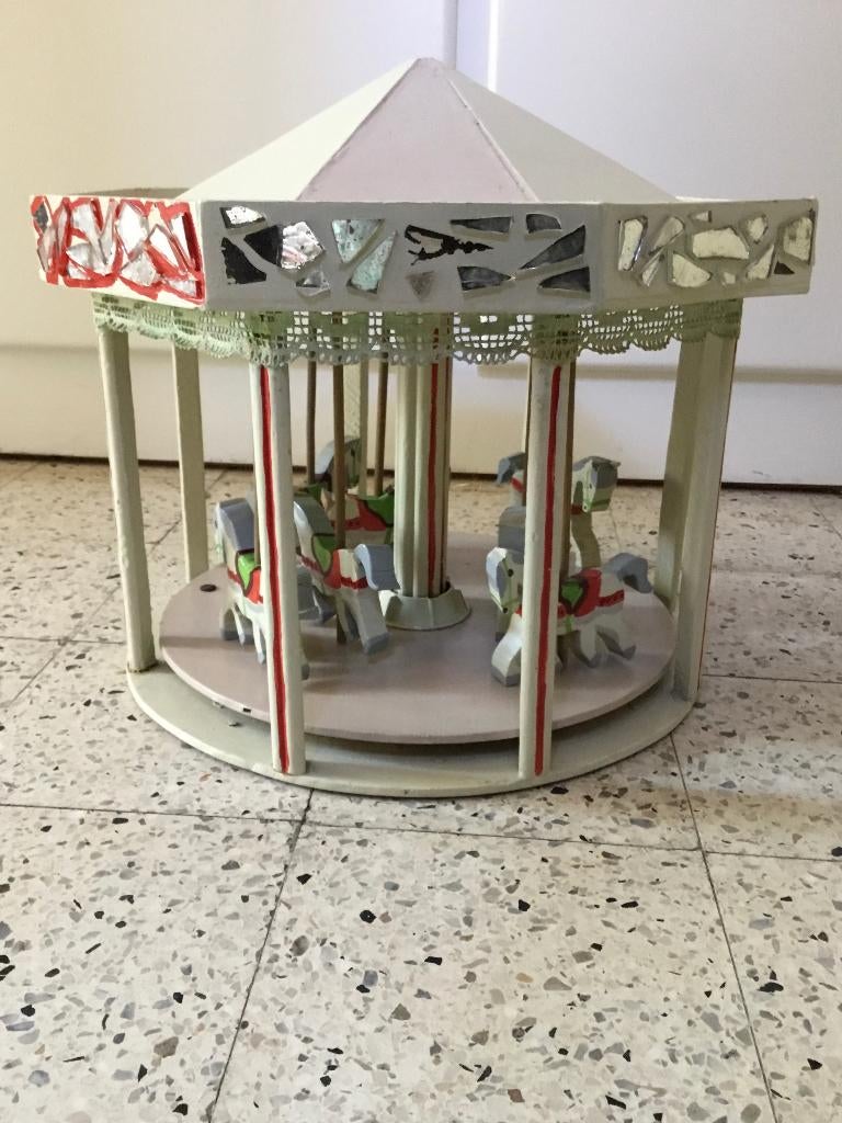 zelfgemaakt houten speelgoed draaimolen - volkskunst, Antiek en Kunst, Antiek | Speelgoed, Ophalen