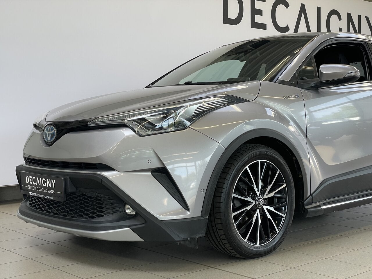 Toyota C-HR 1.8 VVT-i HEV Style *Camera*Navigatie, Auto's, Toyota, 4 cilinders, 0 kg, Bedrijf, 5 zetels