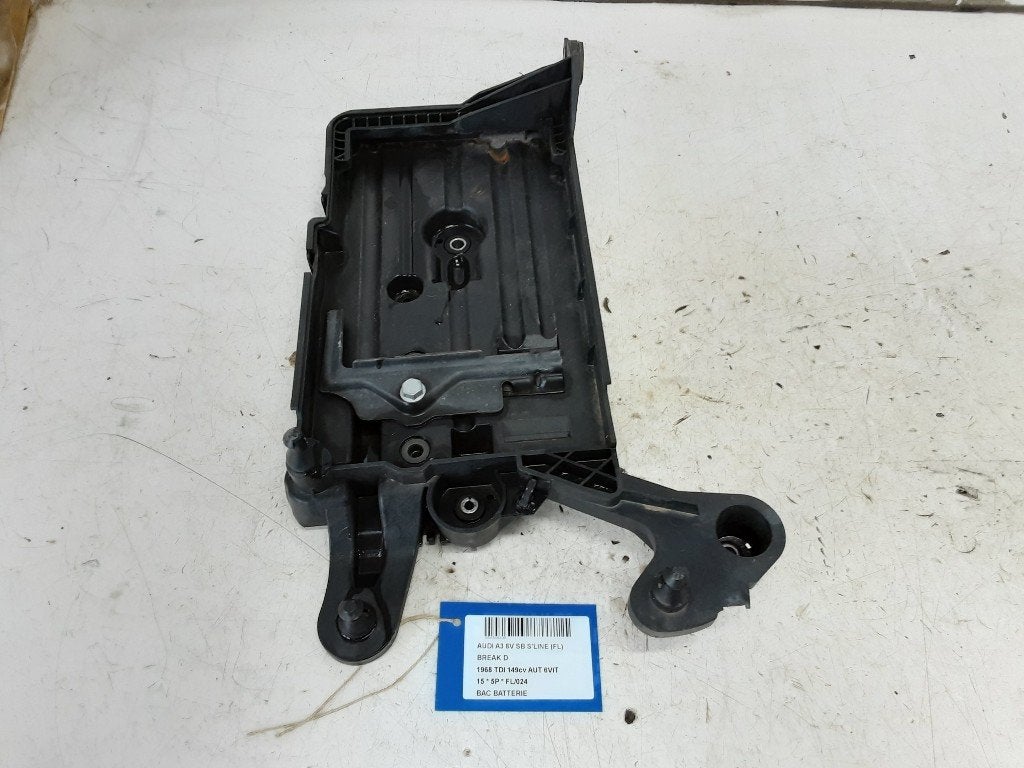BAC A BATTERIE Audi A3 Sportback (8VA / 8VF), Mevr. I. Hauben, Audi, Utilisé, Rue de l'Espoir 34 34
4030  GRIVEGNÉE, BE