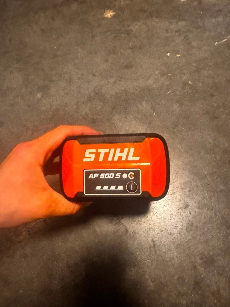 Batterie Stihl 2 AP 500 S + chargeur rapide AL 501 - 36 V, Jardin & Terrasse, Enlèvement, Comme neuf, Batterie, STIHL Combi/Multisysteem