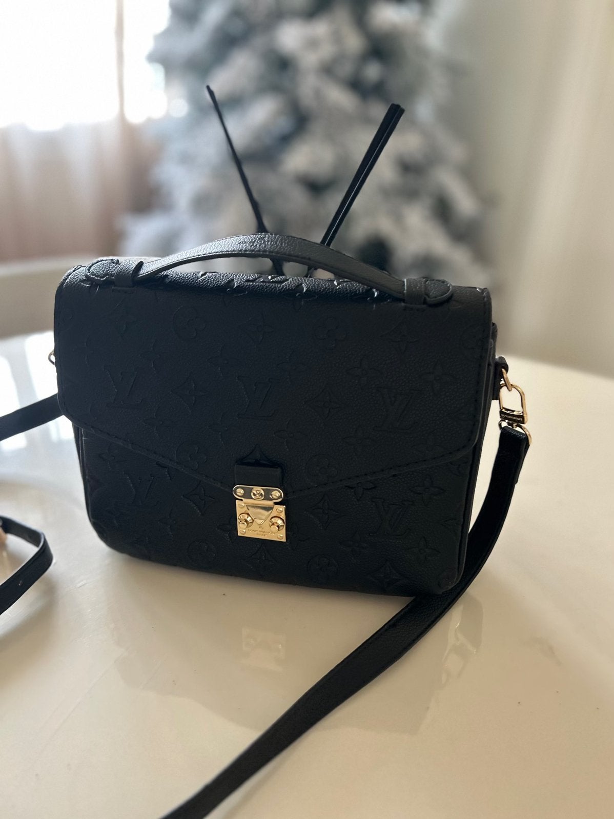 Louis Vuitton, Ophalen, Gebruikt