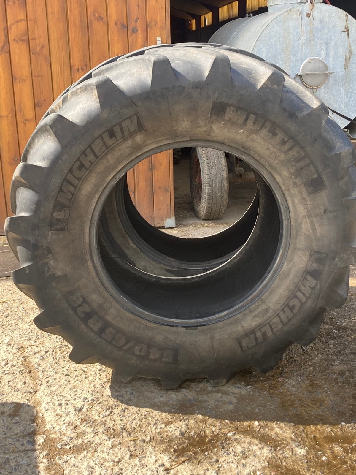 Paire de pneus tracteur Michelin Multibib 540/65 R28, Ophalen